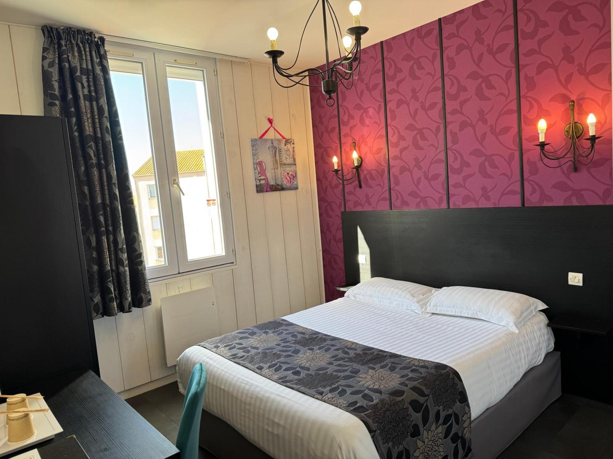 Hotel Calme Des Pins & Spa Les Sables-dʼOlonne Exteriör bild