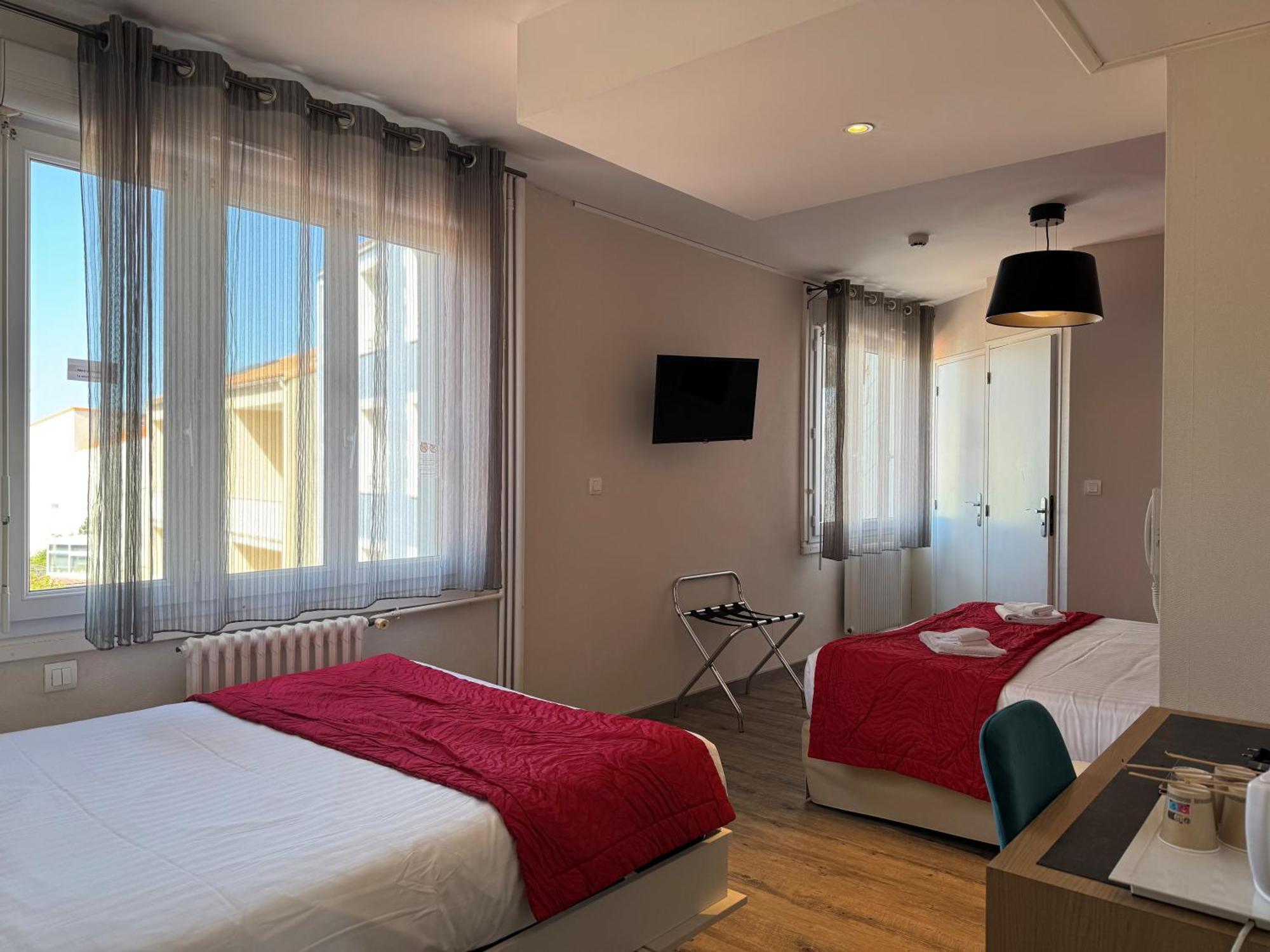 Hotel Calme Des Pins & Spa Les Sables-dʼOlonne Exteriör bild
