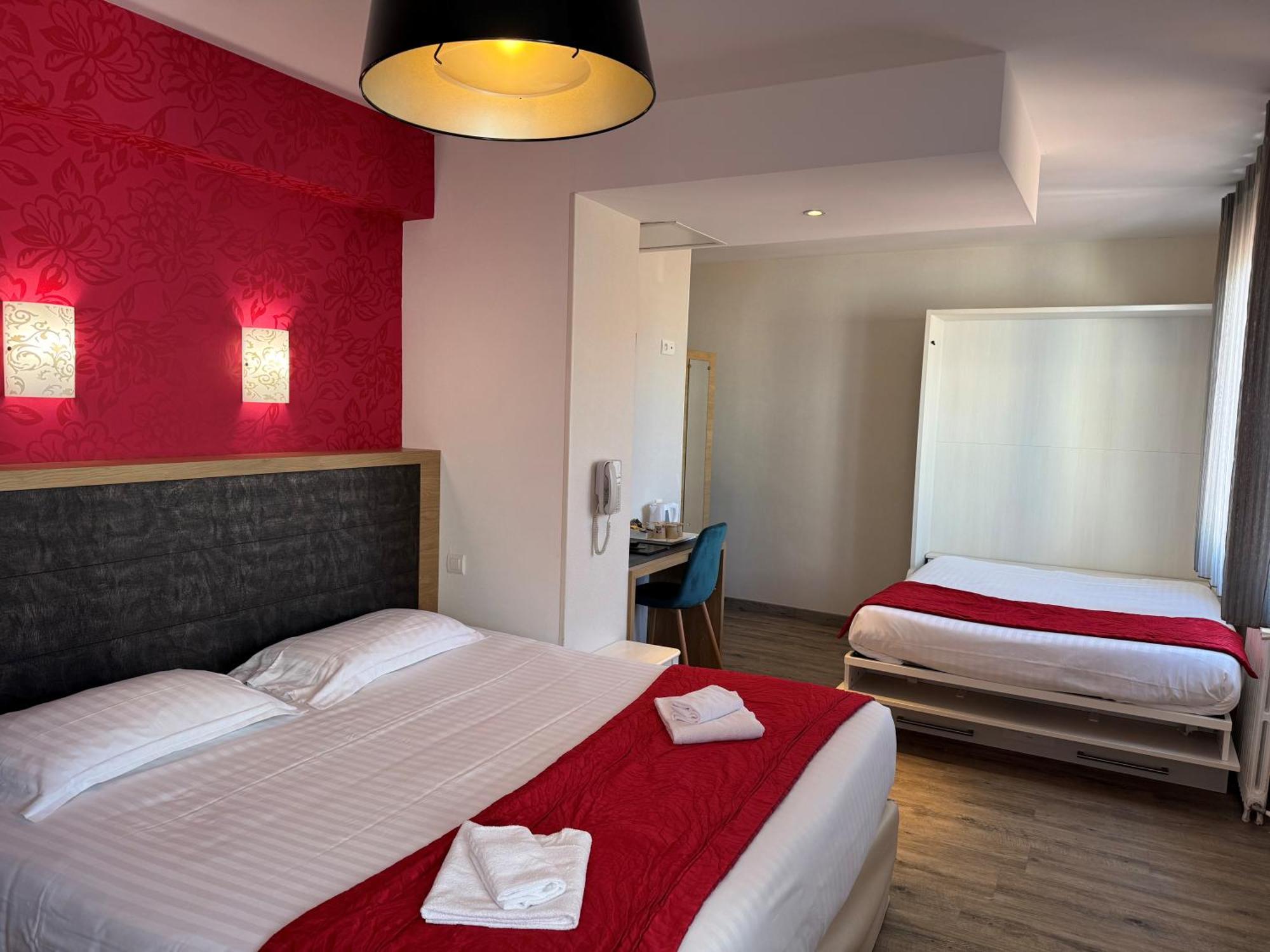 Hotel Calme Des Pins & Spa Les Sables-dʼOlonne Exteriör bild