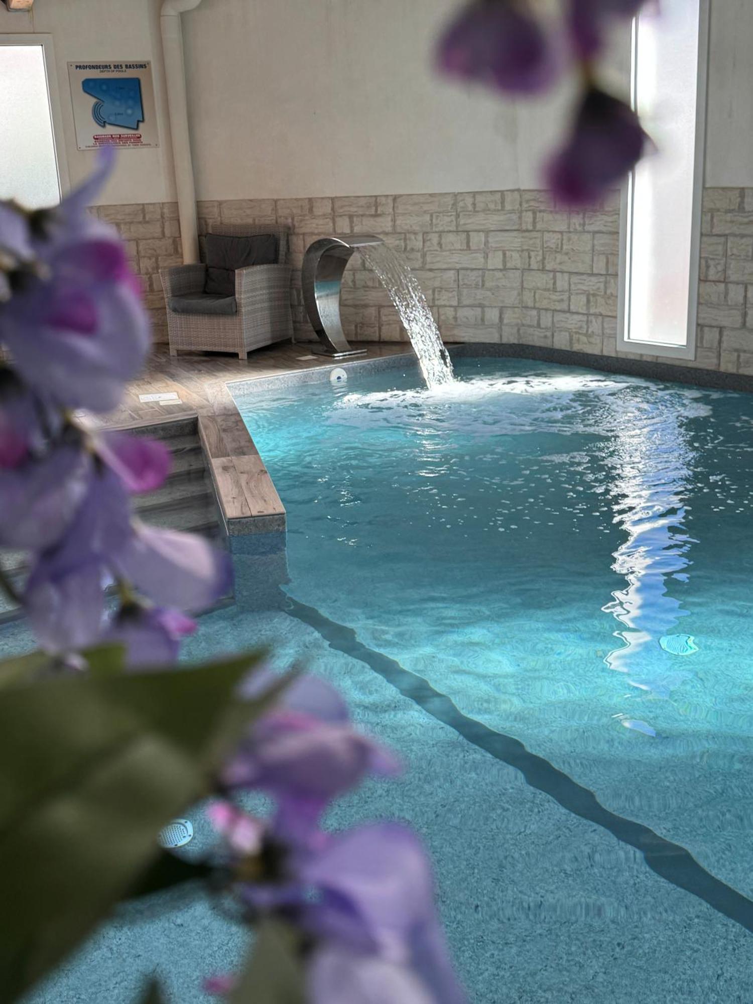 Hotel Calme Des Pins & Spa Les Sables-dʼOlonne Exteriör bild